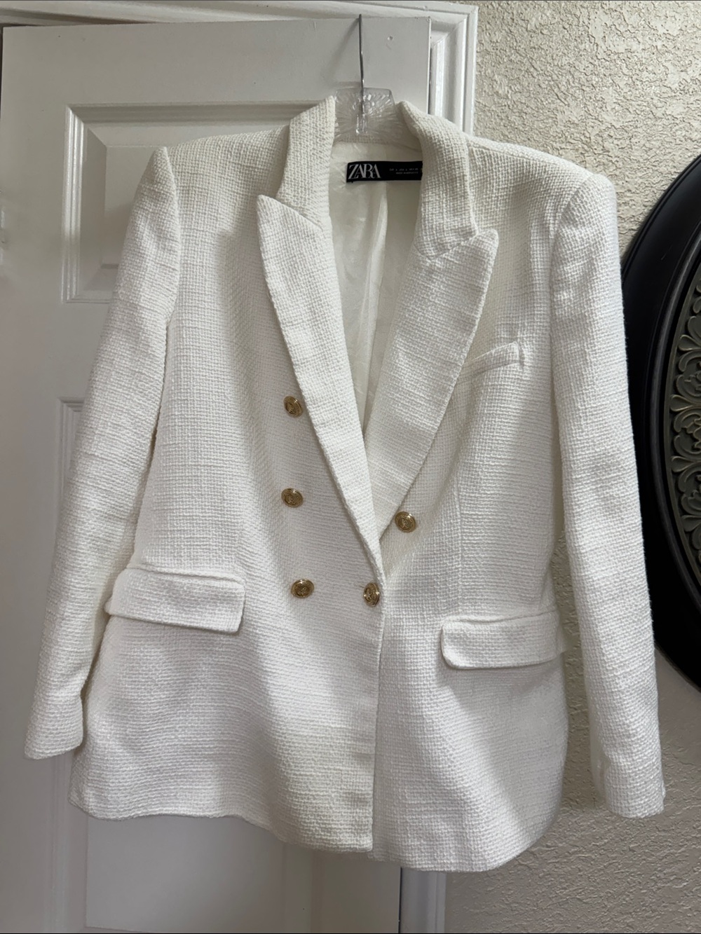 Zara White Textured Double-Breasted Blazer with Gold Buttons Size Large